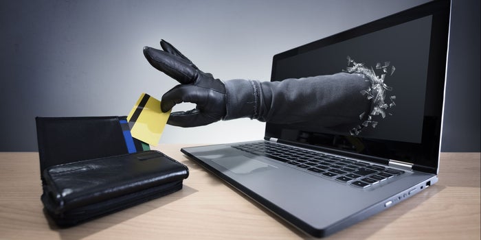 fraude con tarjeta de débito